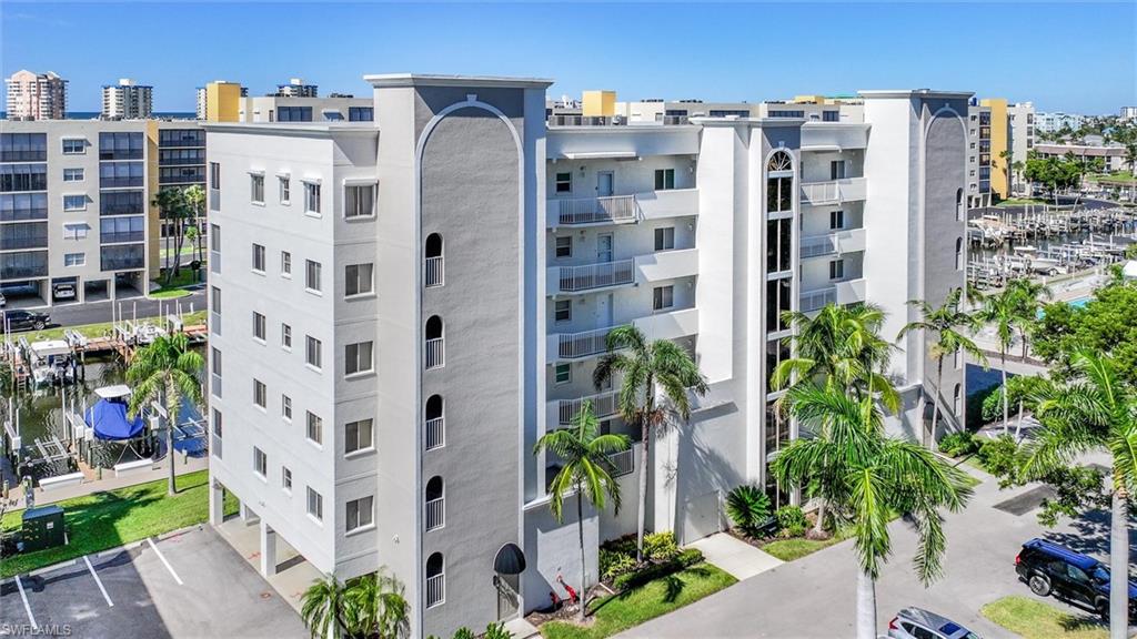 View of apartment building / complex