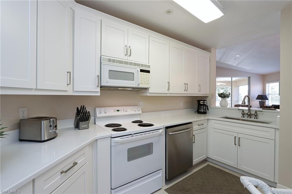 6544 Huntington Lakes CIR 9-204 photo 9