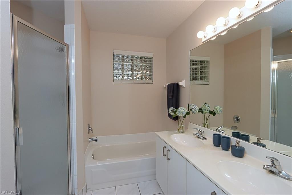 6544 Huntington Lakes CIR 9-204 photo 14