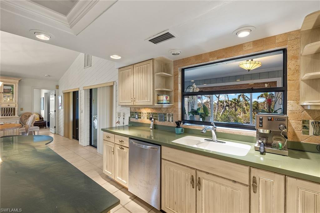 2999 Twin Ponds DR photo 10