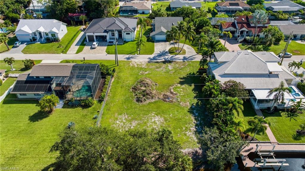 27090 Holly LN photo 17