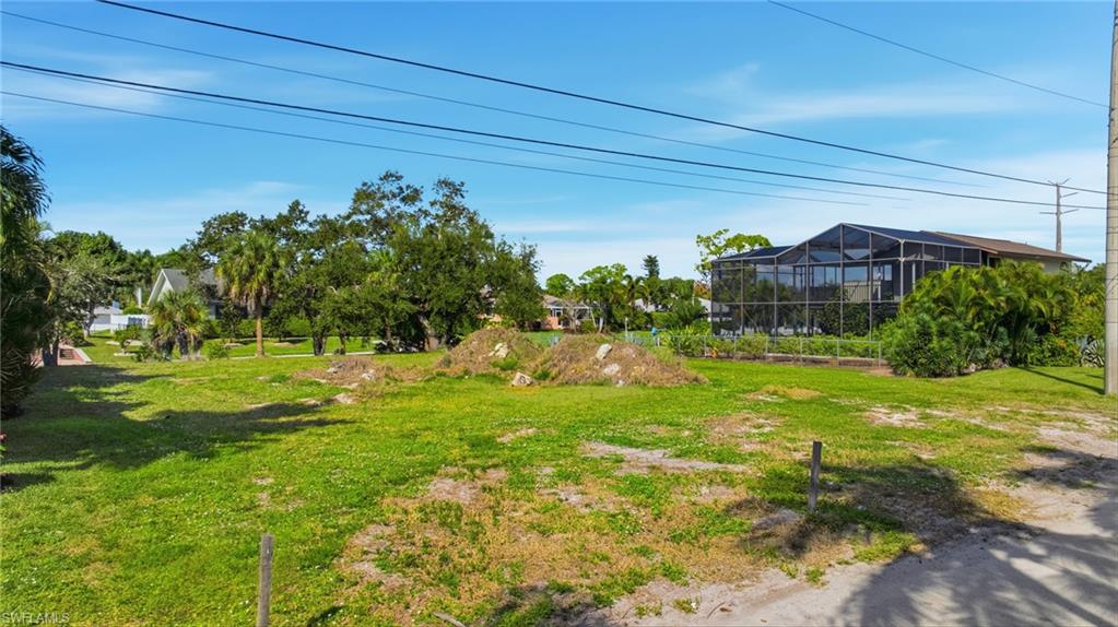 27090 Holly LN photo 9