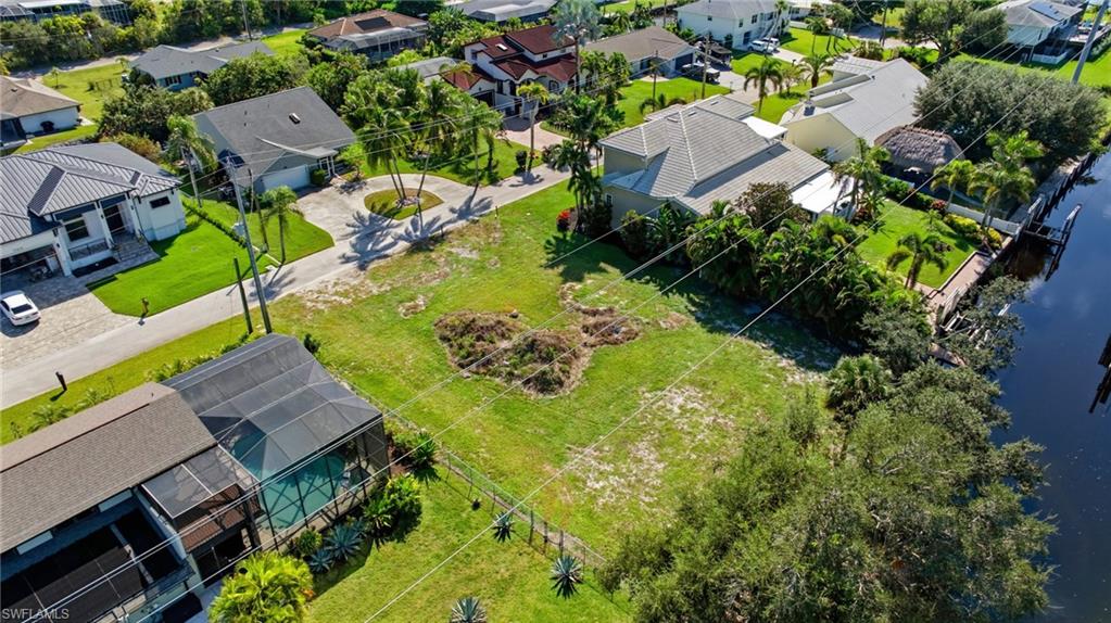 27090 Holly LN photo 18