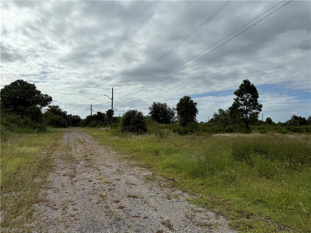 View of dirt / gravel road