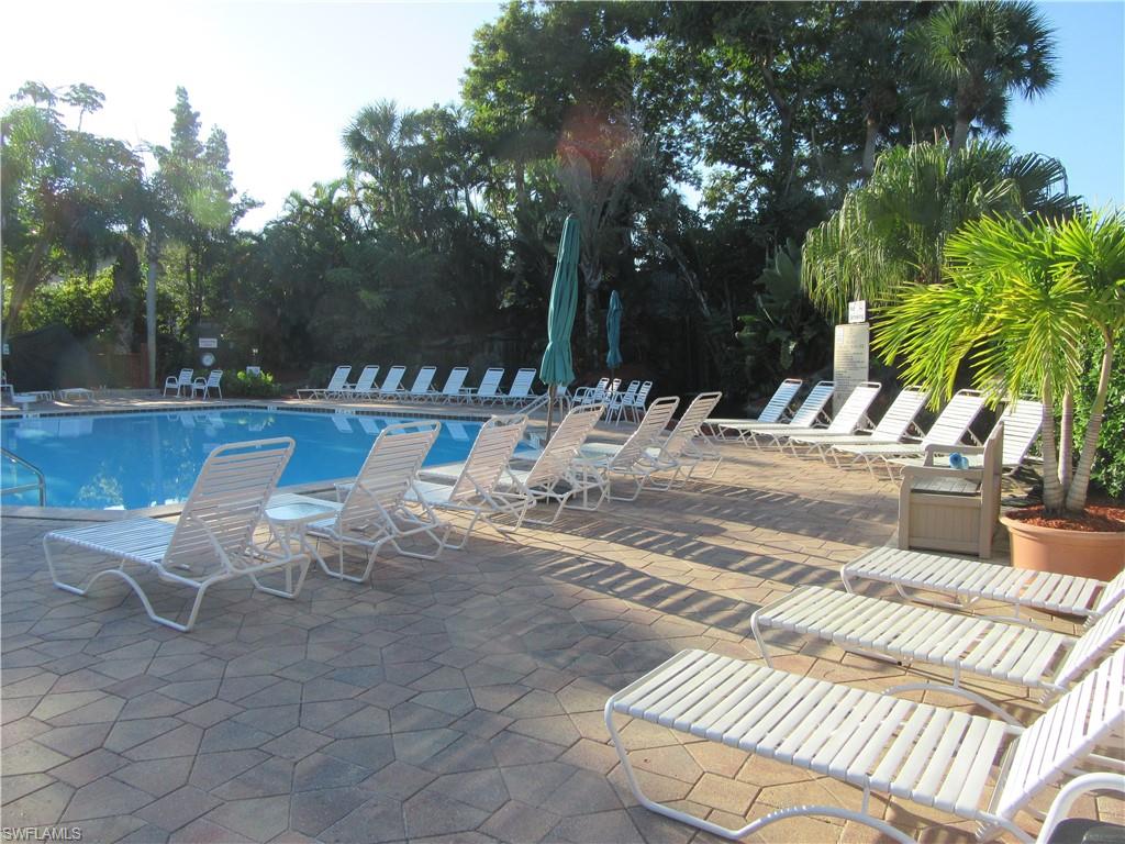 600 NEAPOLITAN WAY 211 photo 10