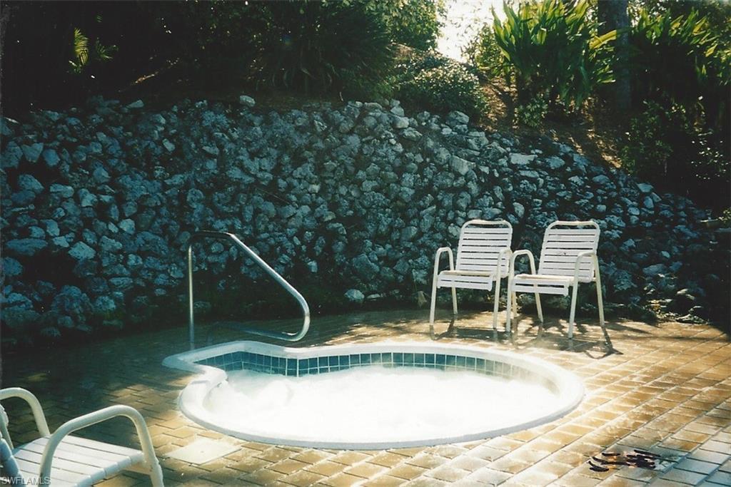 600 Neapolitan WAY 147 photo 11