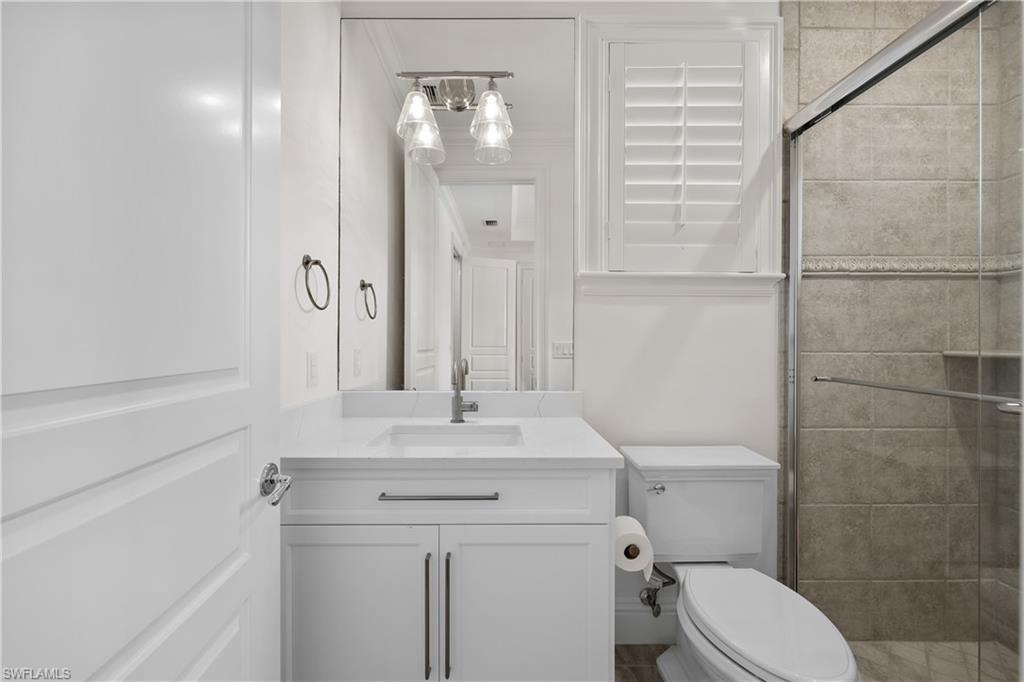 Second floor full bathroom