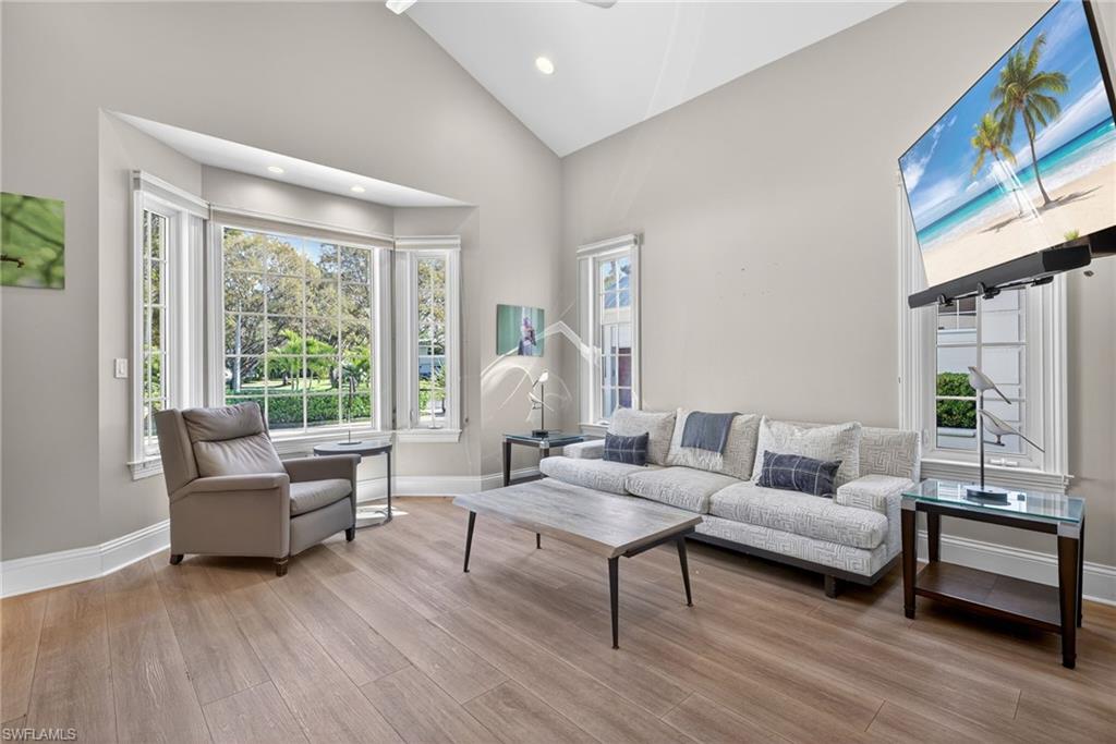 1675 Murex LN photo 24