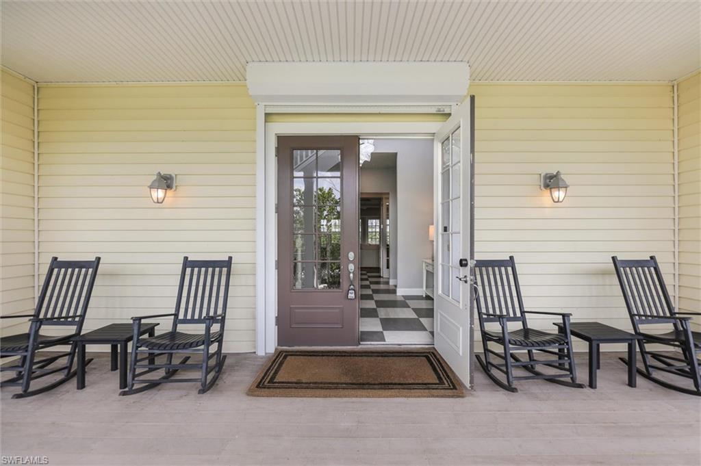 Property entrance featuring a porch