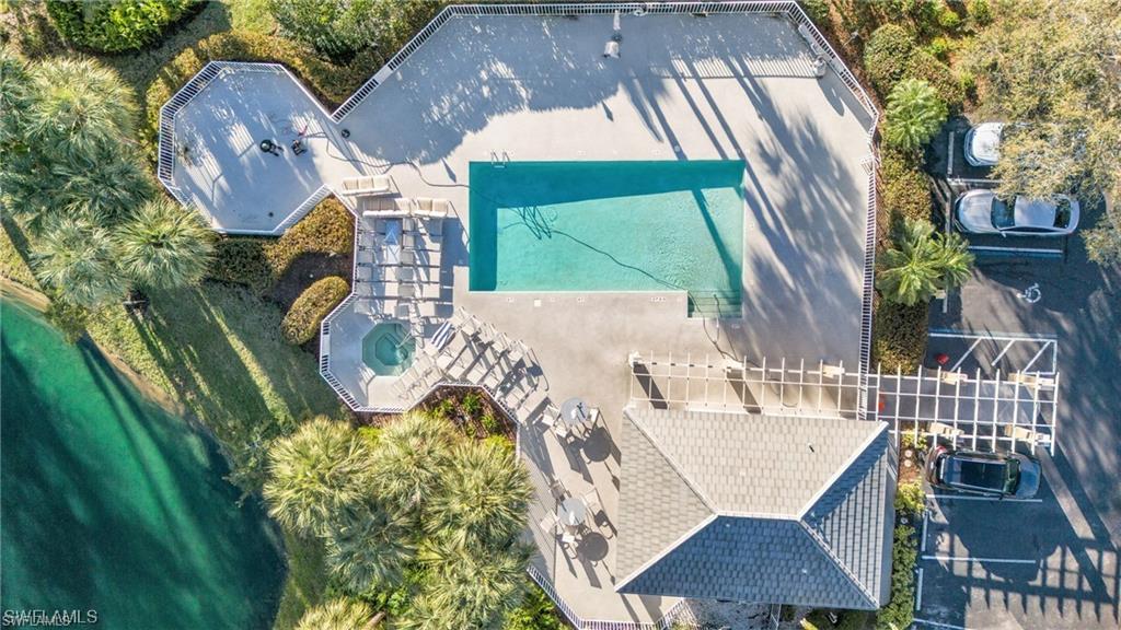 12061 Summergate CIR 204