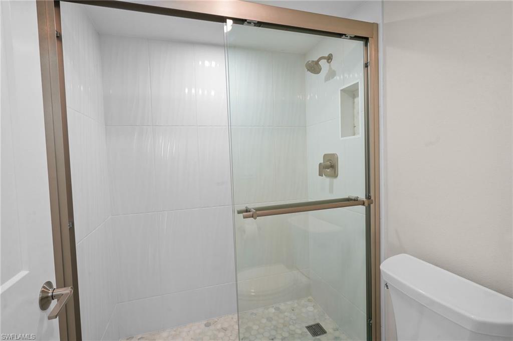 380 Seaview CT 1107 photo 22