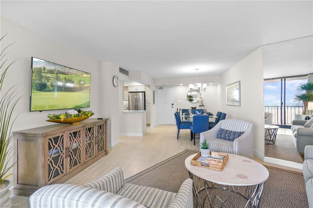 380 Seaview CT 1107