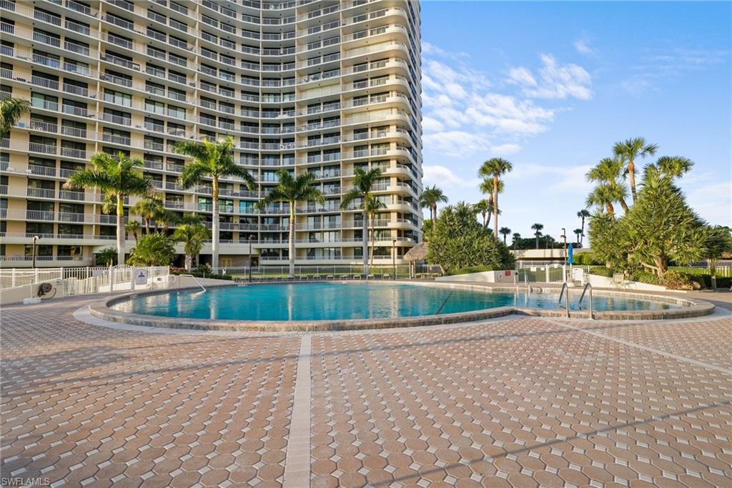 380 Seaview CT 1107 photo 33