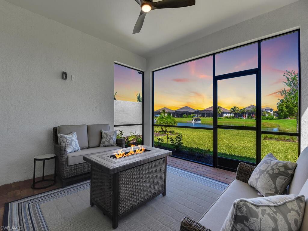 11694 Canal Grande DR photo 28