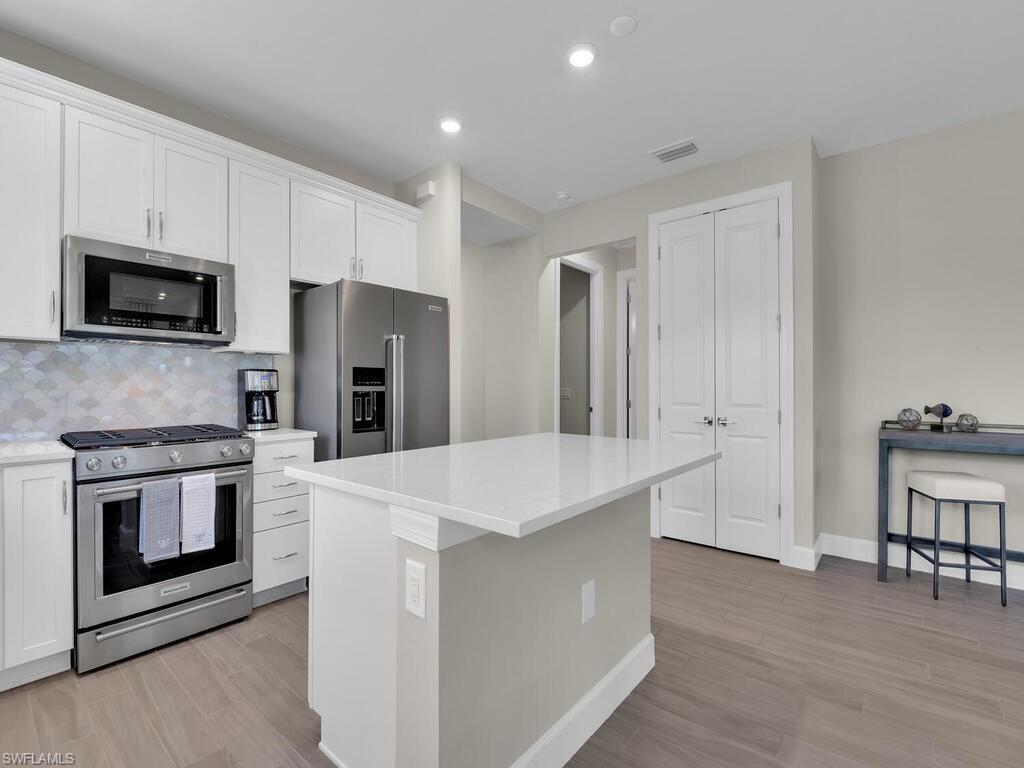 11694 Canal Grande DR photo 10