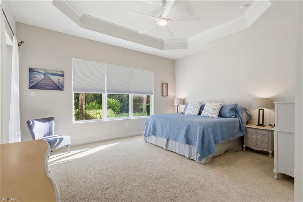 King size bed