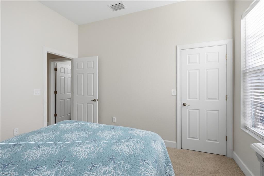 Queen size bed