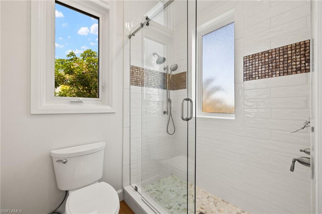1490 Angel DR photo 37