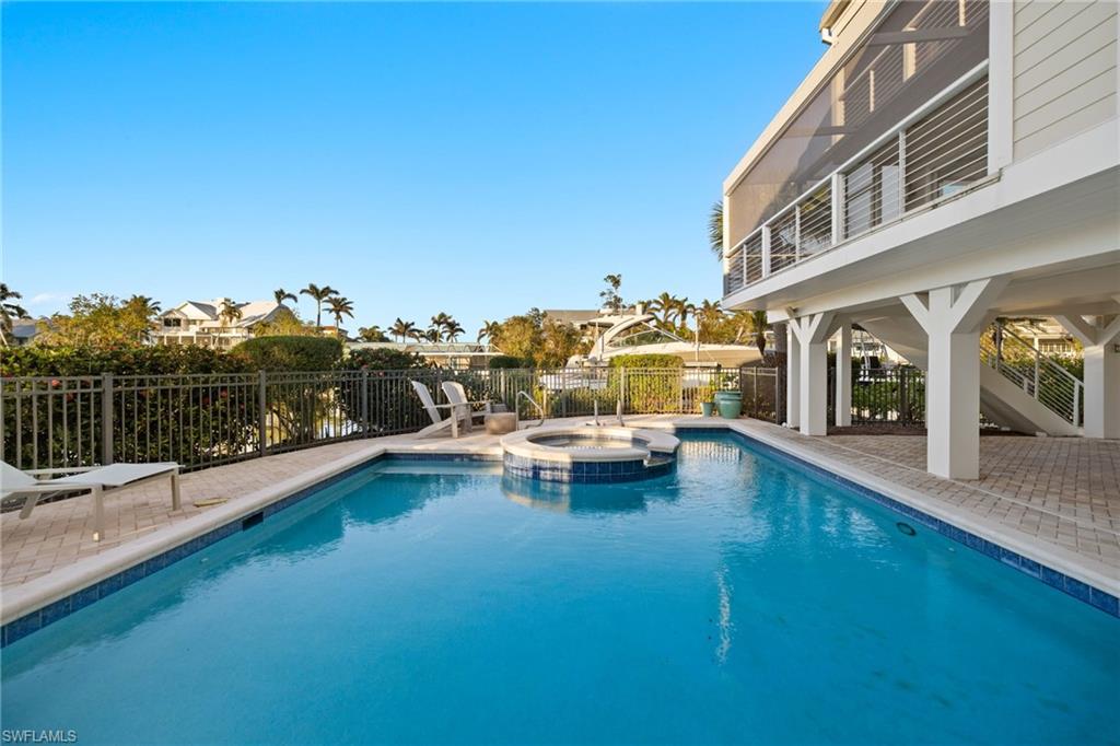1290 Bay DR photo 32