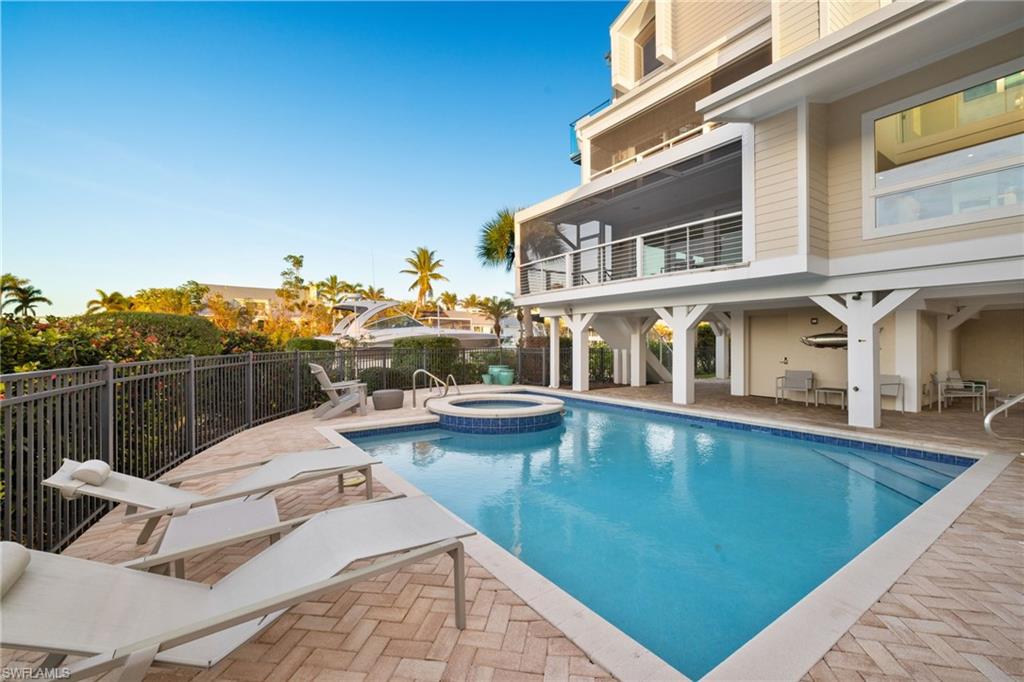 1290 Bay DR photo 33