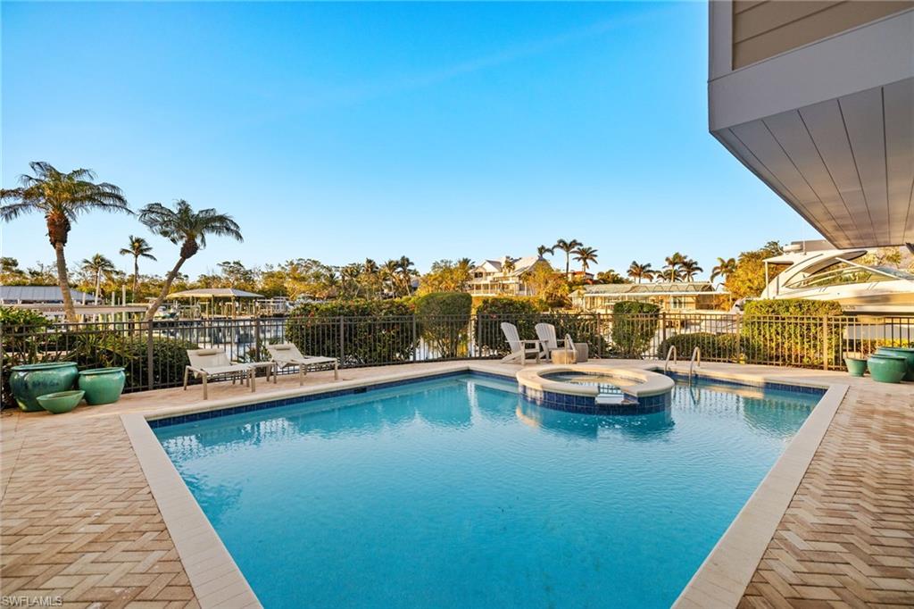 1290 Bay DR photo 35