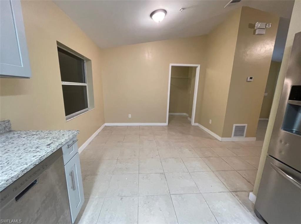 621 Joel BLVD photo 6