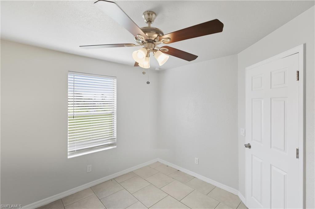 912 Lincoln AVE photo 24