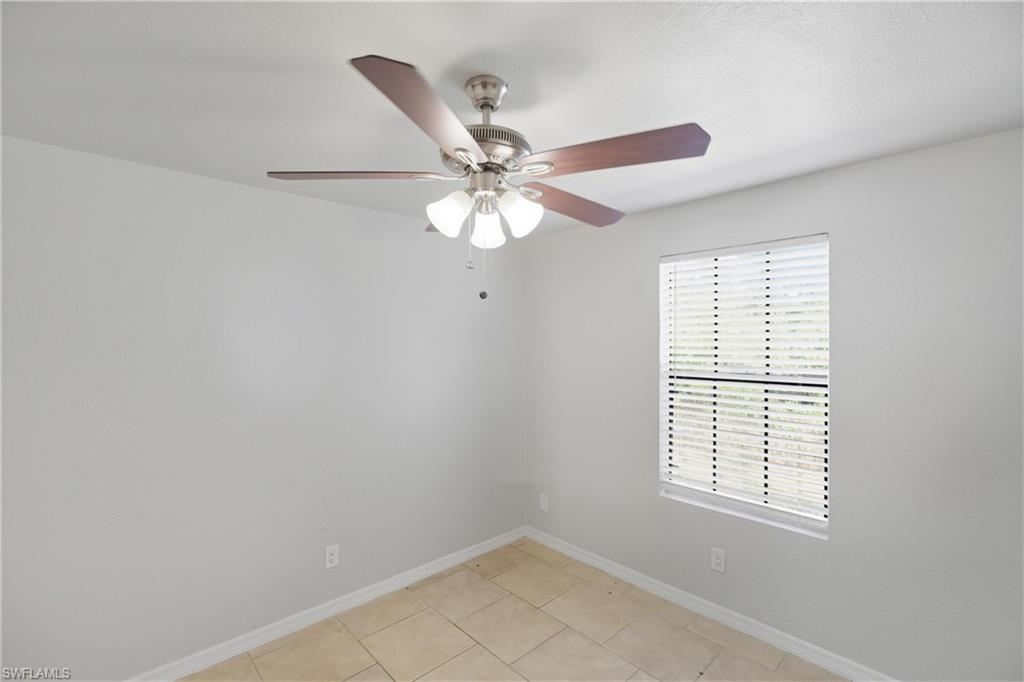 912 Lincoln AVE photo 18