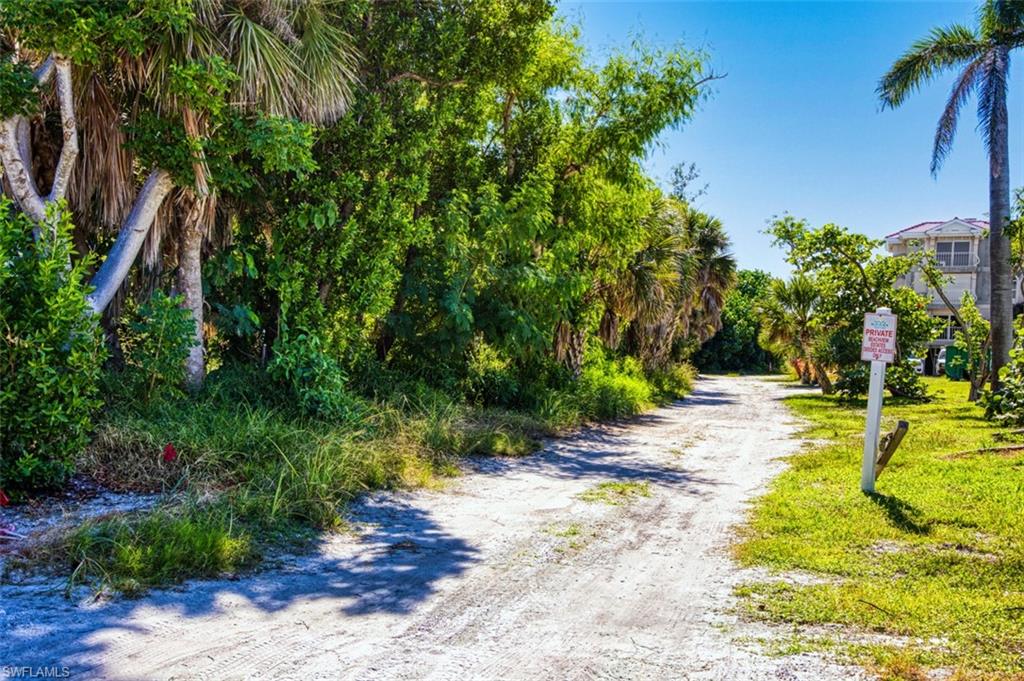 Deeded Beach Access across the road from A3