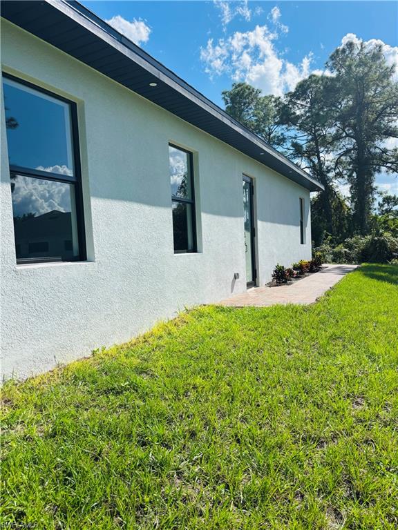 582 Eisenhower BLVD photo 31