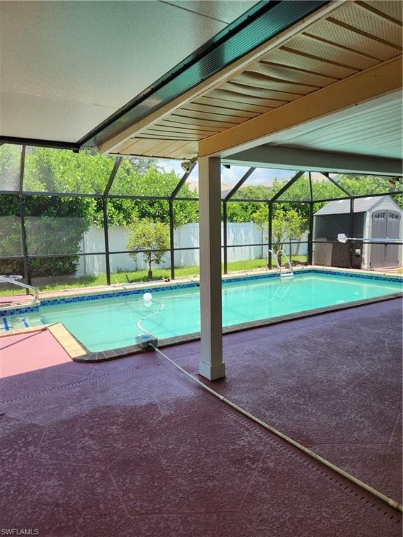 Pool/Porch sitting area.