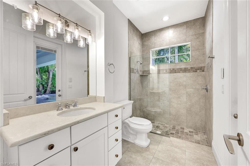 Guest bathroom and pool bath.
