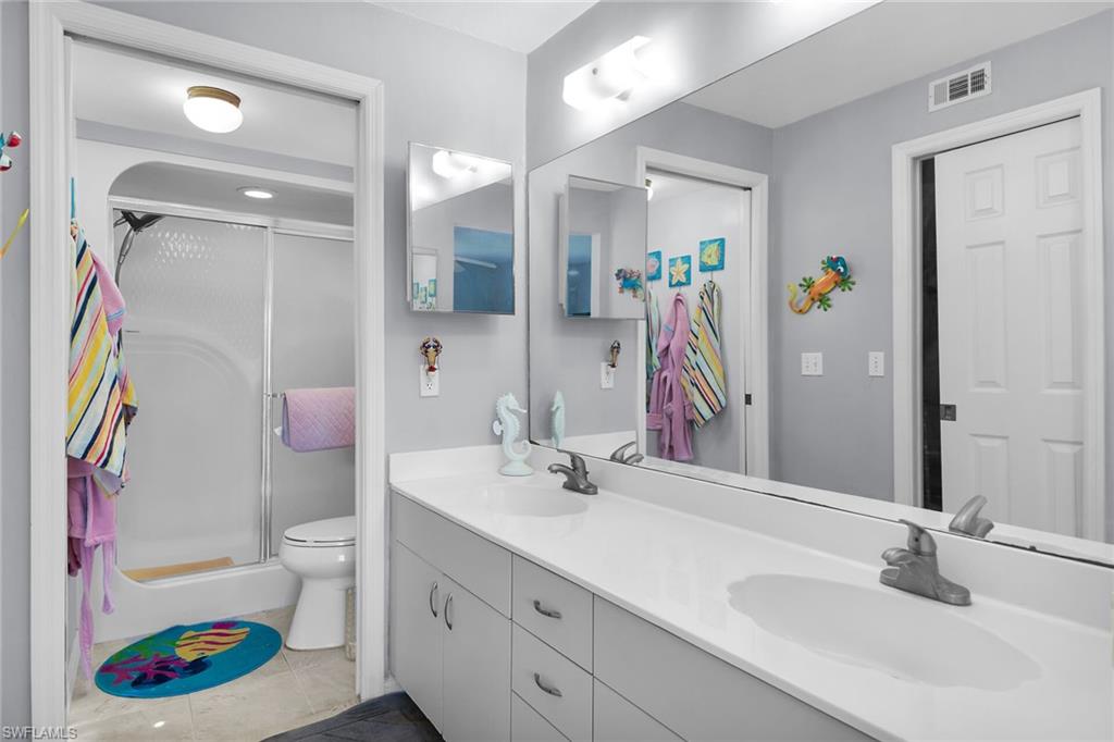 409 Gabriel CIR 2207 photo 17