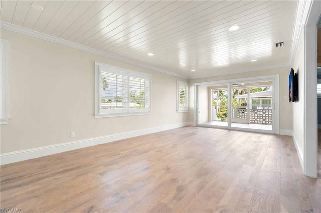 310 14th AVE S 310B