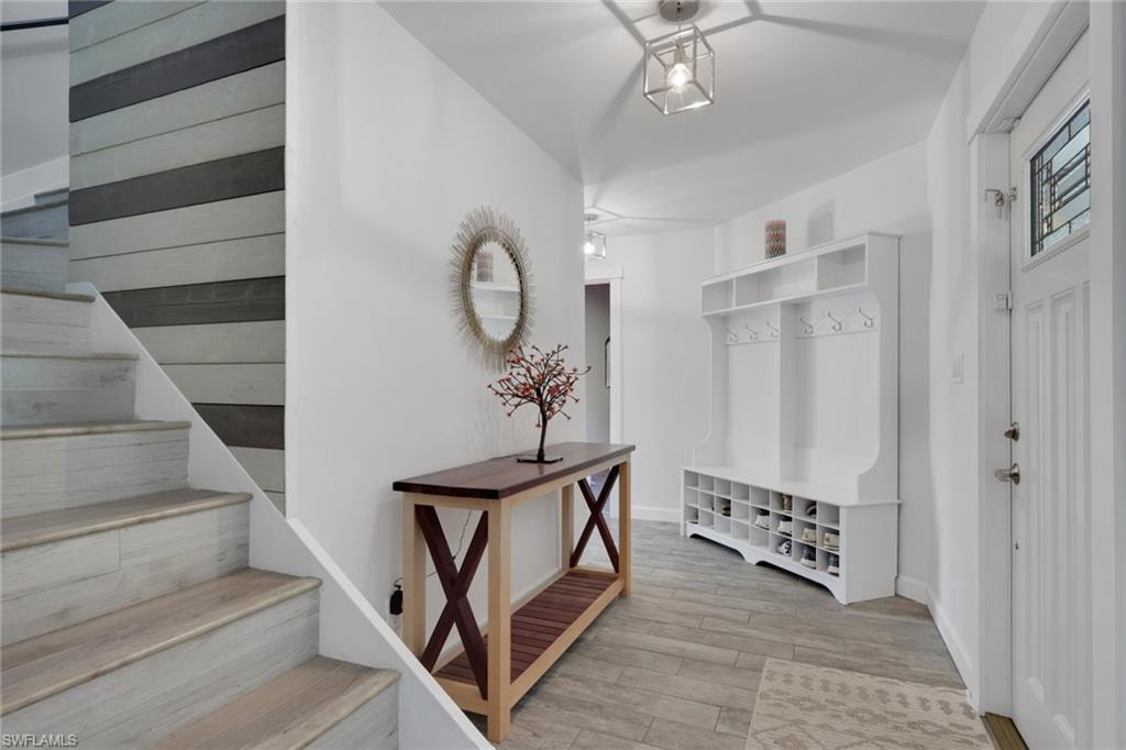 Front Entry/Foyer