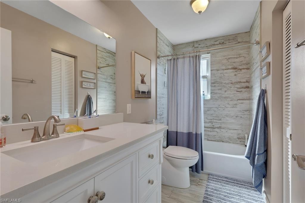 Updated guest bathroom on the second floor