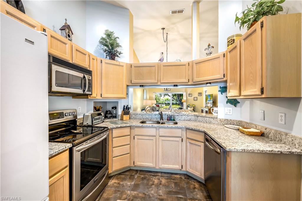 1350 Misty Pines CIR E-204 photo 7