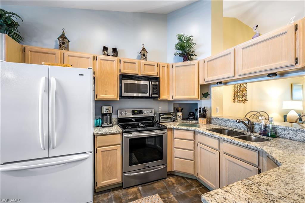 1350 Misty Pines CIR E-204 photo 8