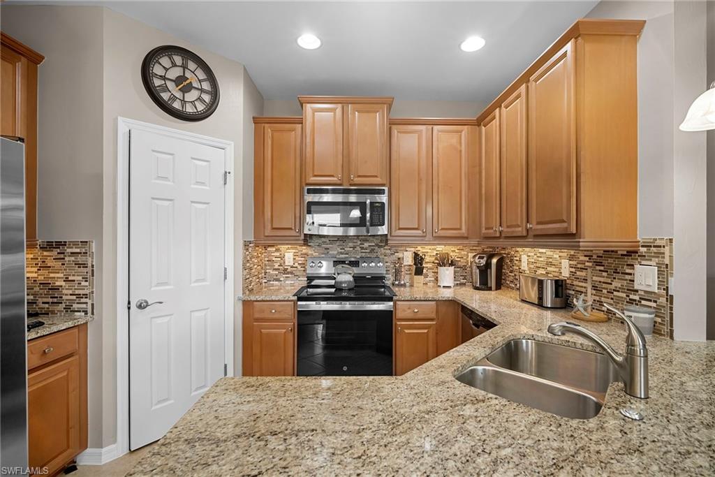 23520 Alamanda DR 202 photo 14