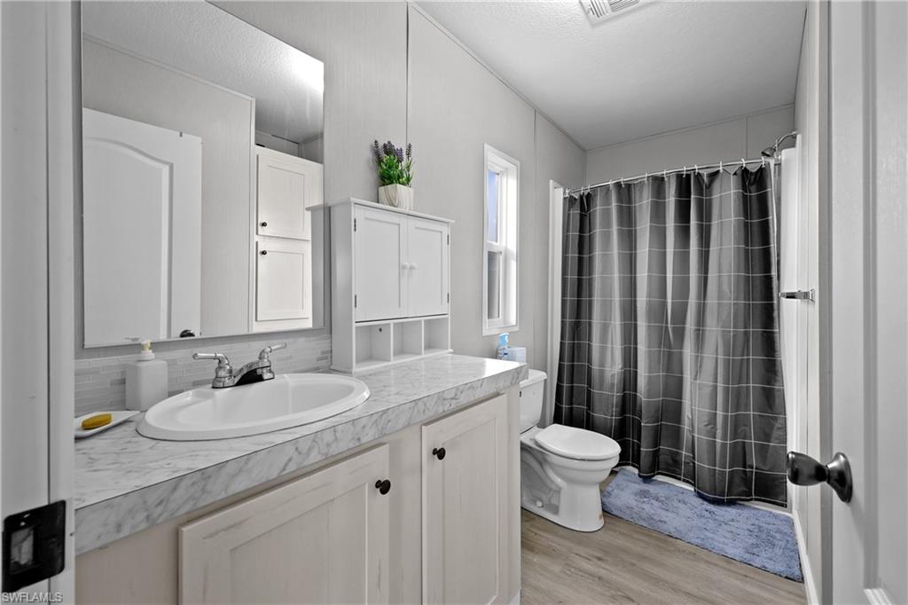 1747 Beverly DR photo 23