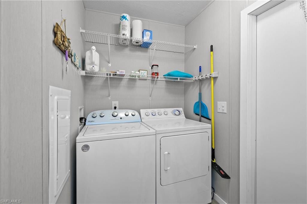1747 Beverly DR photo 24