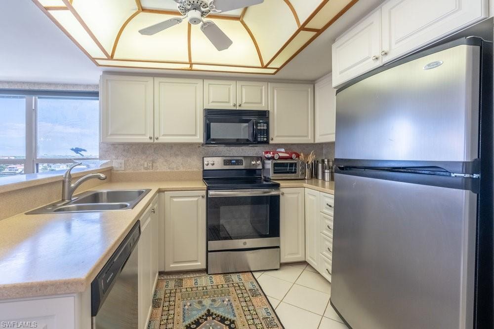 4451 GULF SHORE BLVD N 1005 photo 14