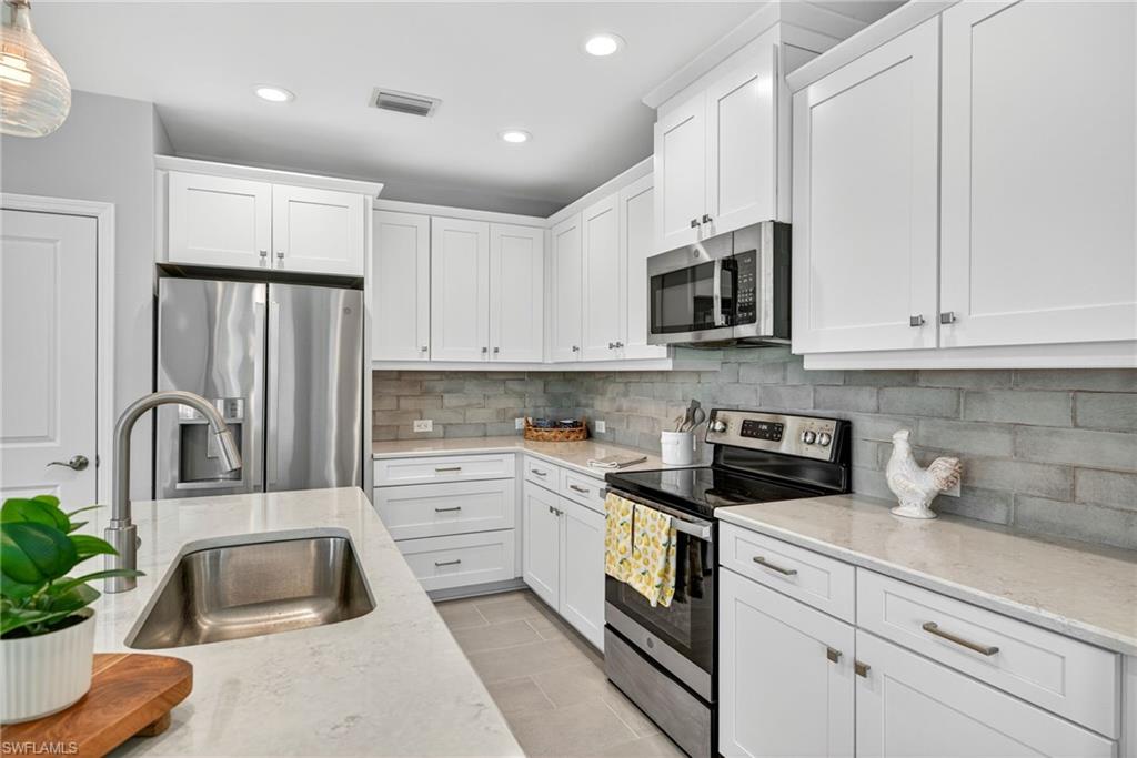 2554 SEYCHELLES DR 904 photo 12