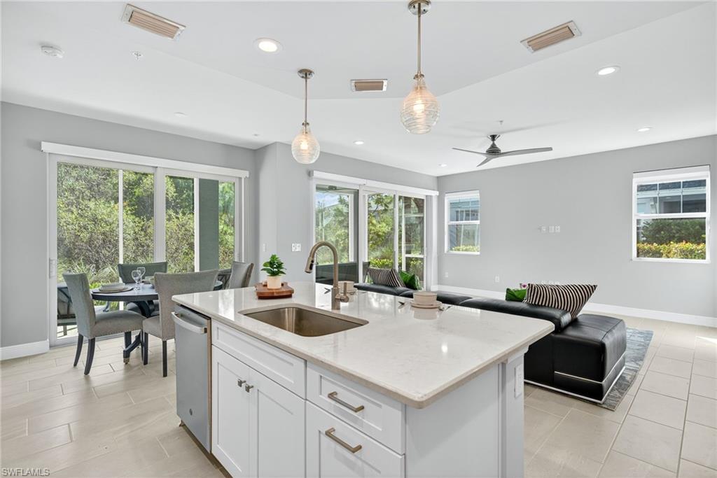 2554 SEYCHELLES DR 904