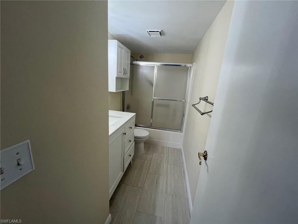 Ensuite Primary Bathroom