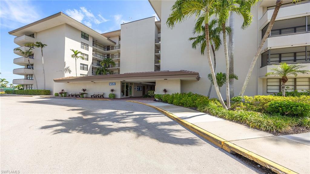 View of apartment building / complex