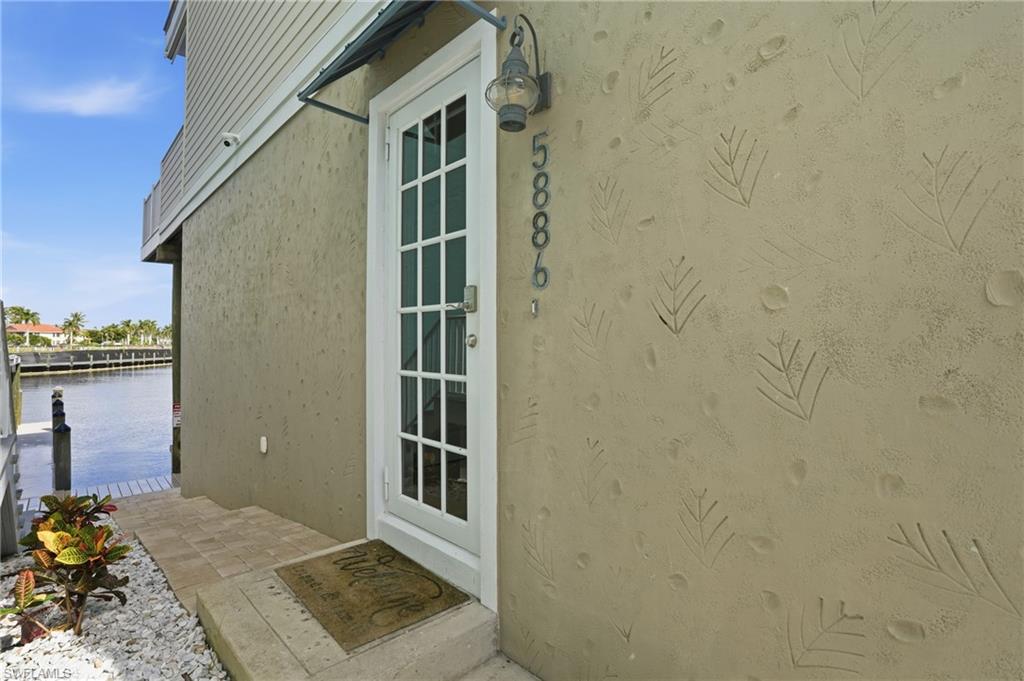 5886 Shell Cove DR photo 9