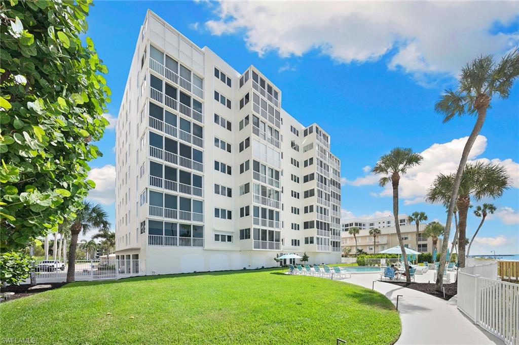 2885 Gulf Shore BLVD N 304 photo 23
