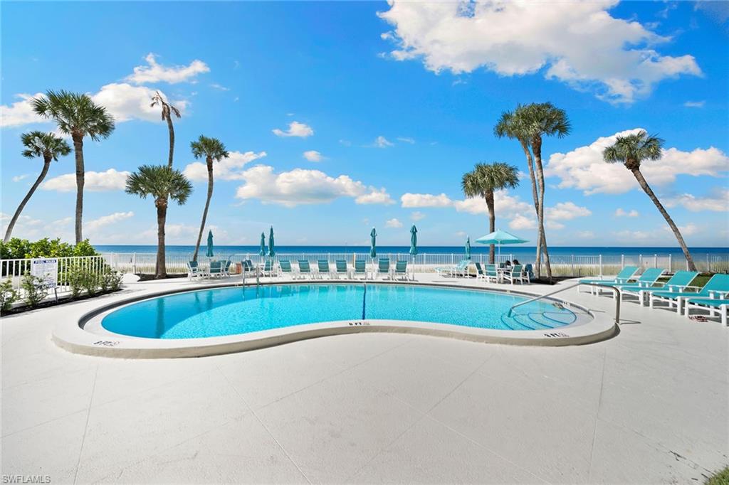 2885 Gulf Shore BLVD N 304 photo 17