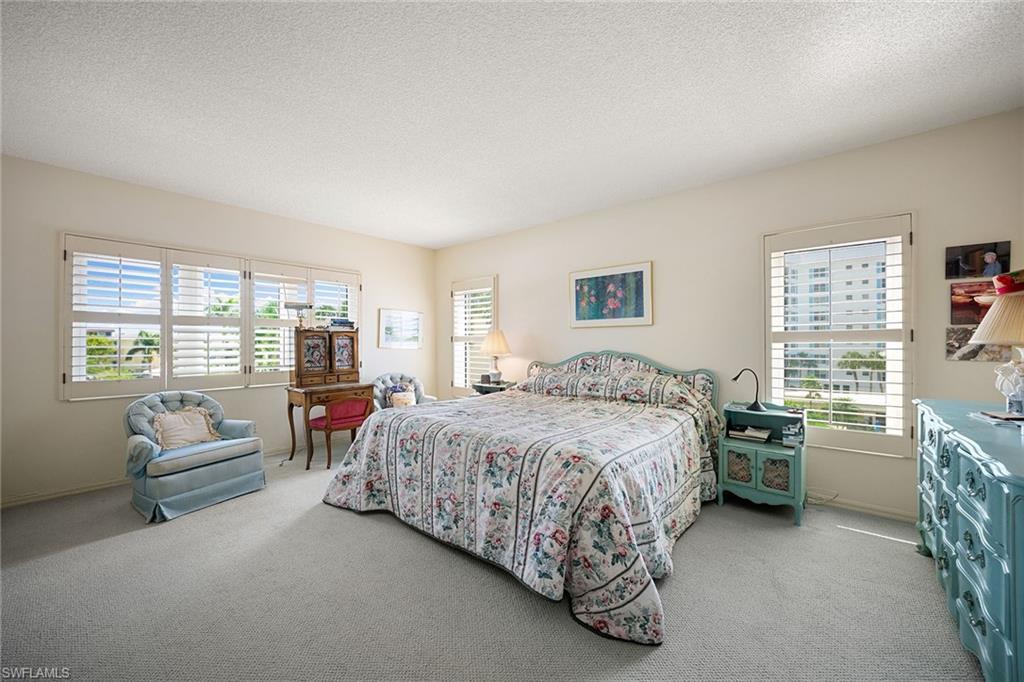 2885 Gulf Shore BLVD N 304 photo 9